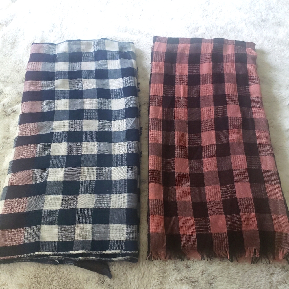 2 plaid scarfs